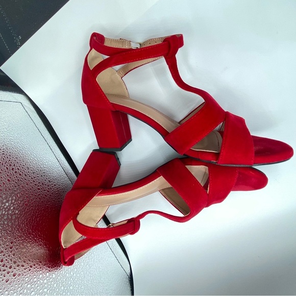 Red Velvet Women's Sandales with 2”Heels Pre-Loved Excellent Condition Size 39 - Picture 13 of 16
